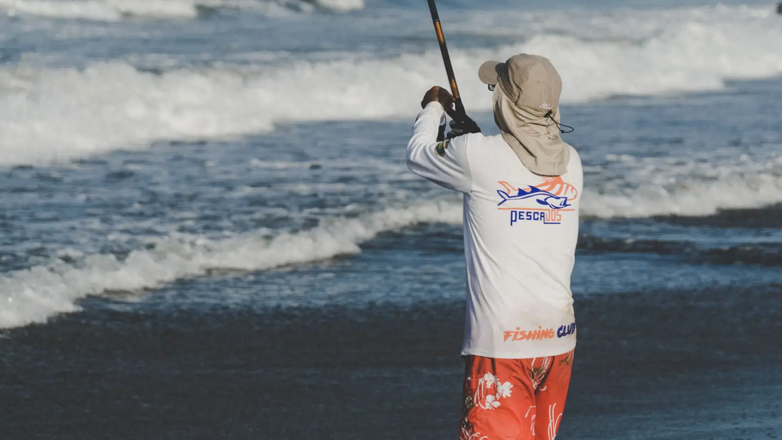 How Pro Surf Anglers Spot Fish When the Beach Looks Empty