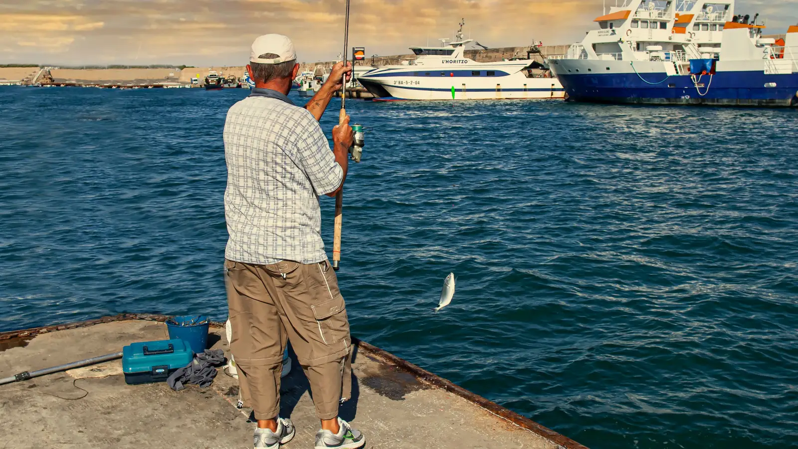 Why the Fishfinder Rig Fails and 4 Better Pier Rigs